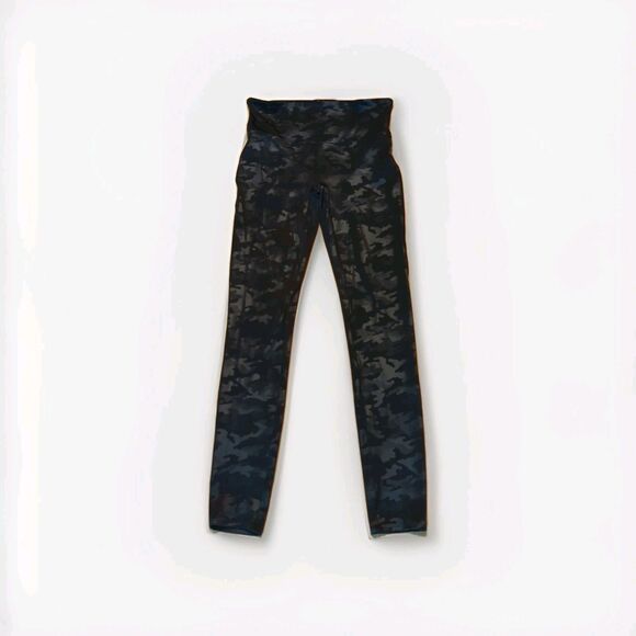 SPANX Faux Leather Camo Leggings Womens Medium Matte Black Shaping - Picture 1 of 6